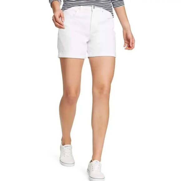 Eddie Bauer Pants - Eddie Bauer NWT White Boyfriend Midrise Size 14 Casual Jean Shorts